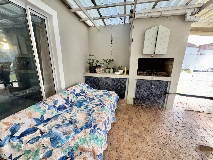 To Let 3 Bedroom Property for Rent in Sunningdale Western Cape
